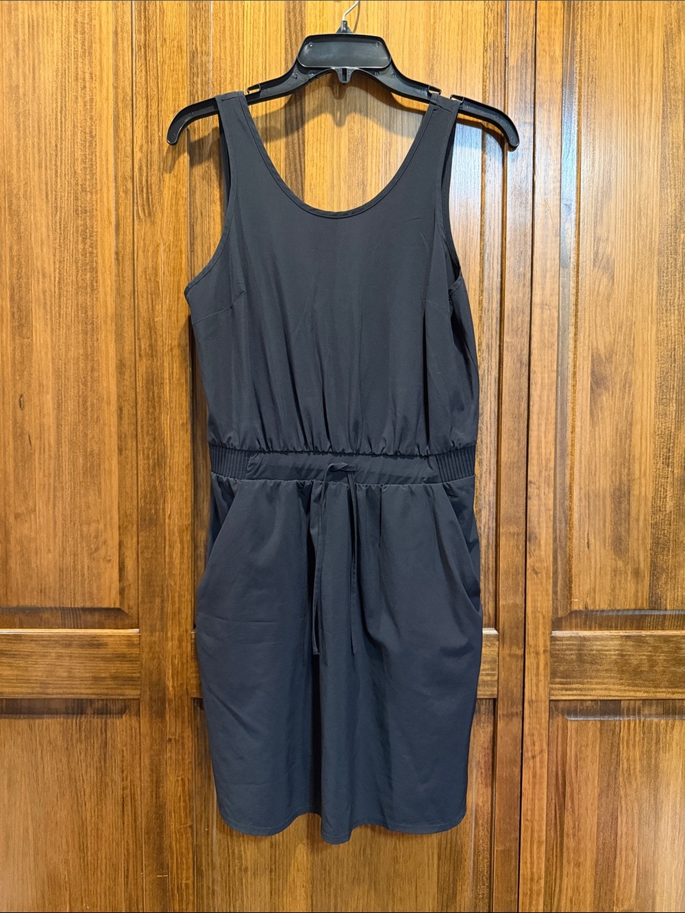 all in motion Black Sleeveless Midi Drawstring Waist Dress